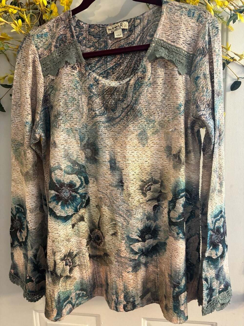 One World Long Sleeve Blouse Size L Paisley Floral Print Lace Trim